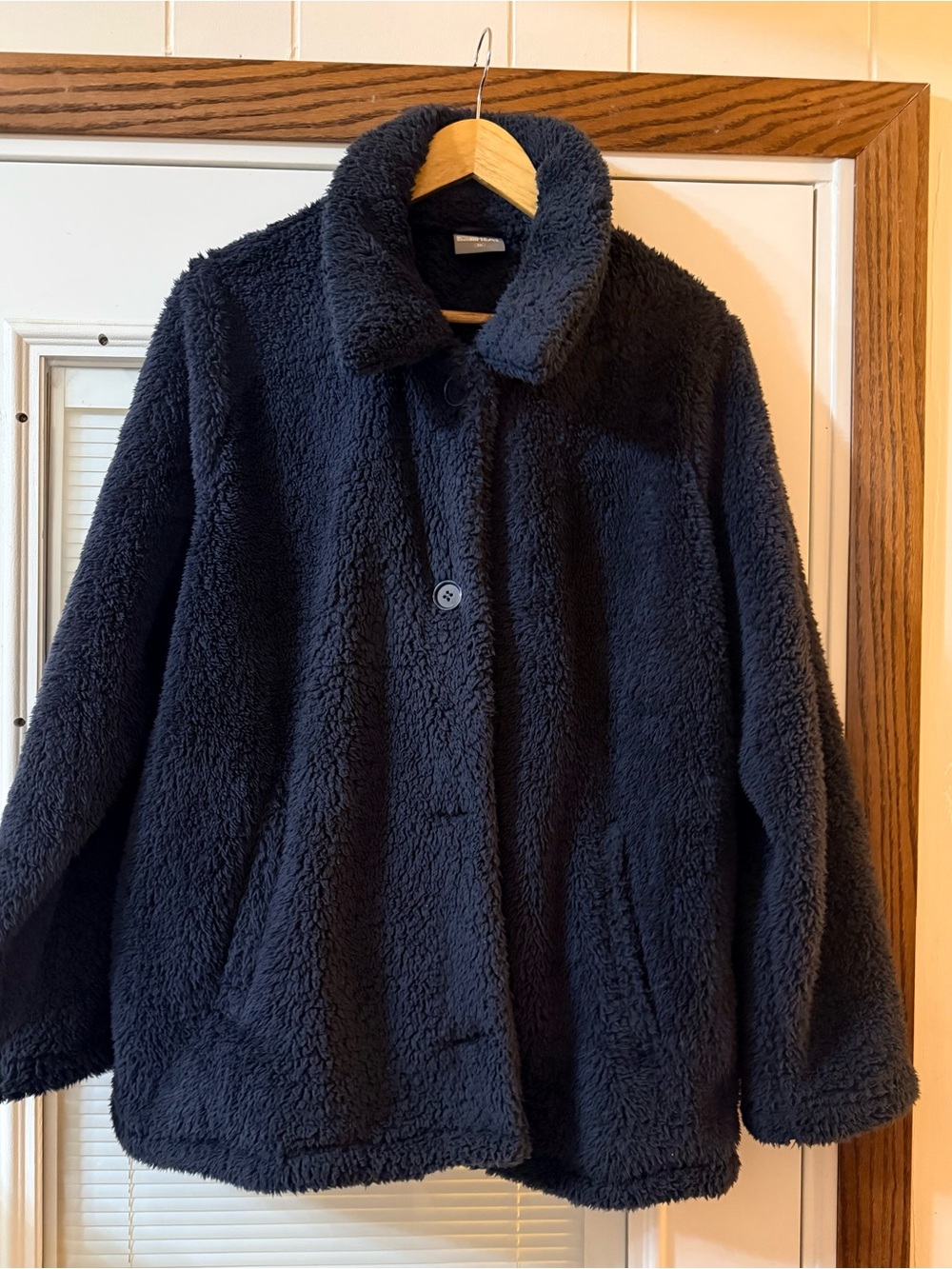 Cozy Women's Black Faux-Sherpa Jacket